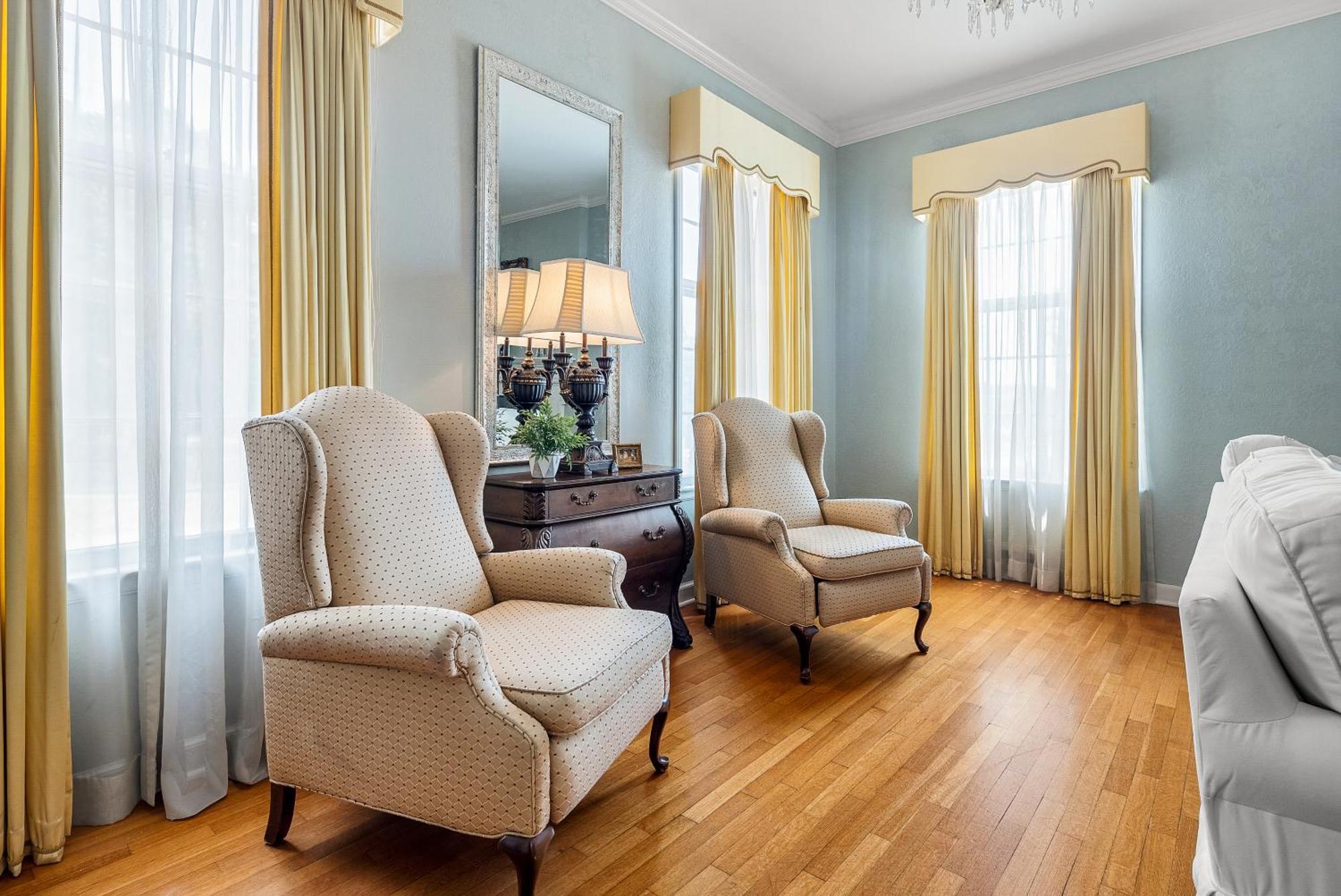 Beland Mansion-Blooming Garden Suite! Fort Smith Exteriör bild